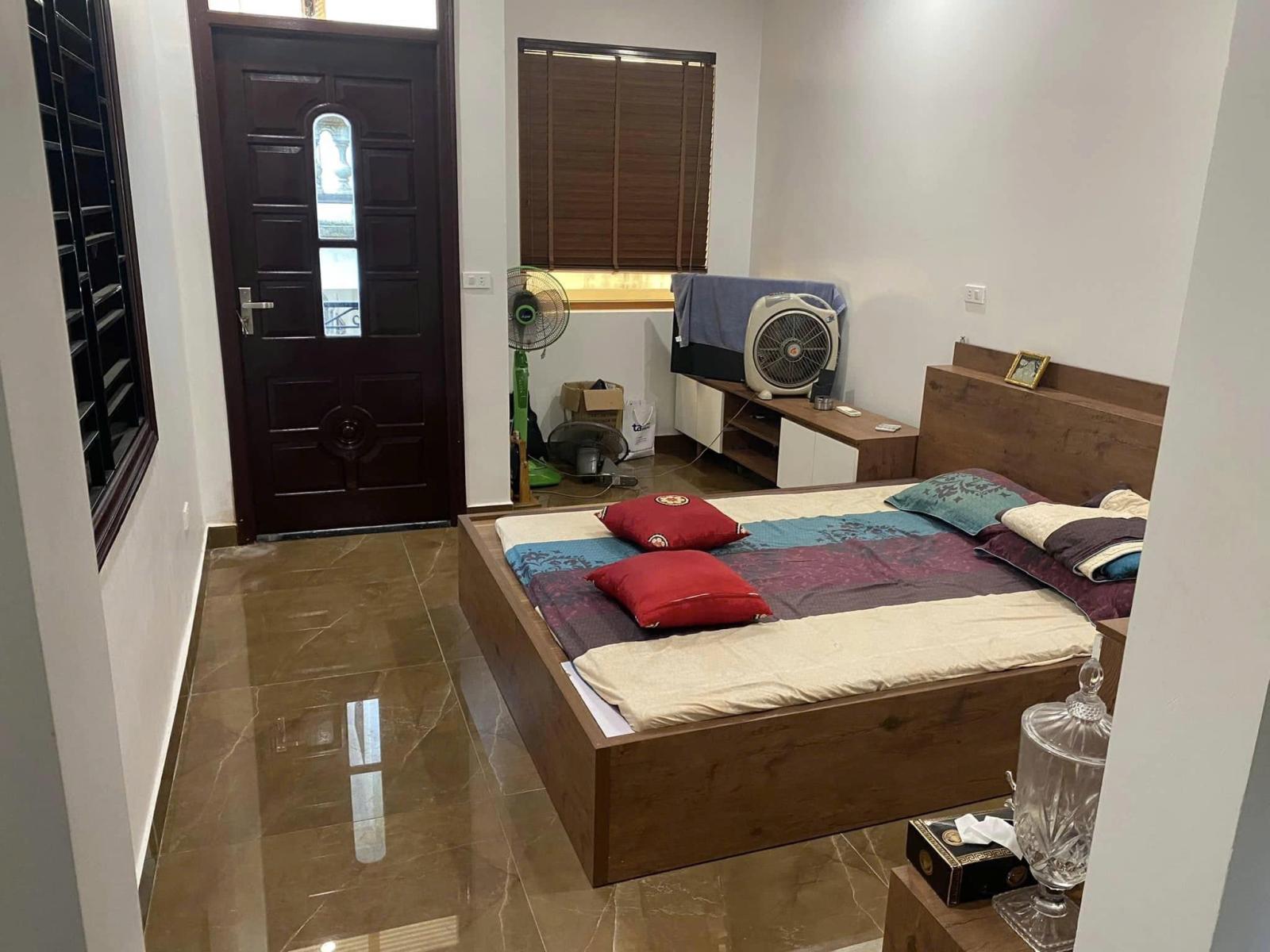 CHO THUÊ NGUYÊN CĂN TÂY SƠN, Ô TÔ ĐỖ CỬA, KINH DOANH, NỘI THẤT 33M 4T 15TR 0903258273 15990398