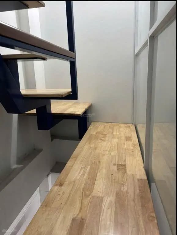 CC cần cho thuê nhà Phố Lò Đúc, 3 tầng, nội thất Full 4.3 triệu/tháng 15990400