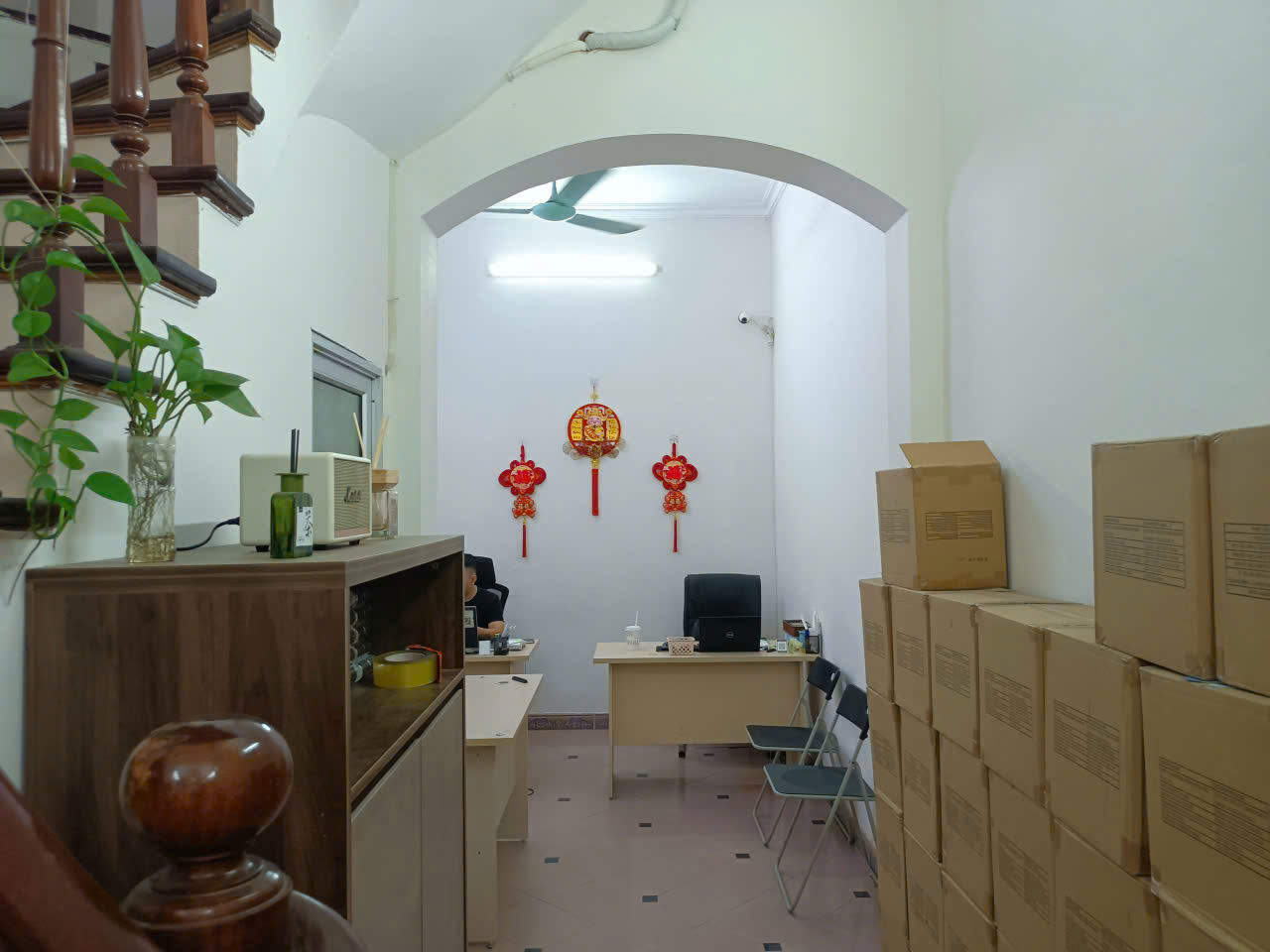 CHO THUÊ NGUYÊN CĂN TÂY SƠN, Ô TÔ ĐỖ CỬA, 35M x 4T, 13.5TR 0903258273 15990408