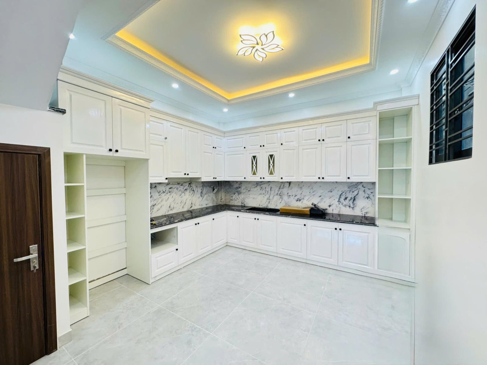 BÁN NHÀ LÔ GÓC 4 TẦNG ĐÀ NẴNG – NGÔ QUYỀN – Ô TÔ TRÁNH – GIÁ 5,2 TỶ 15990418