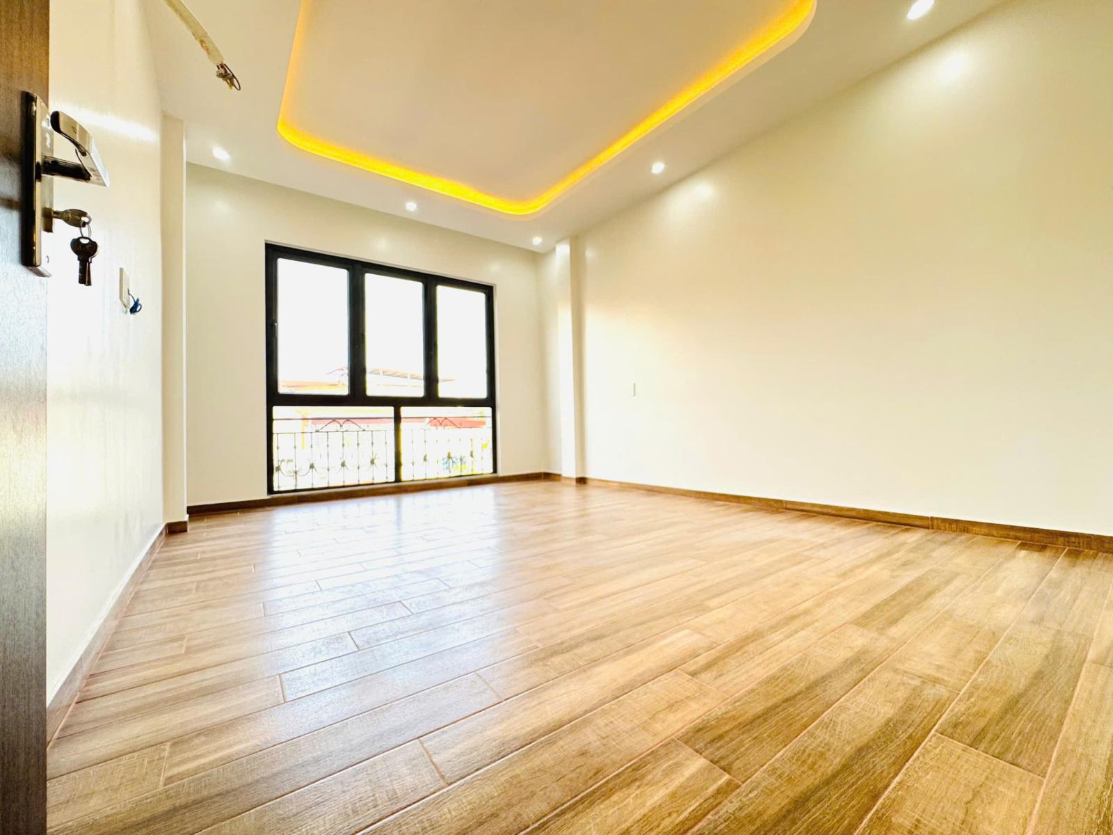 BÁN NHÀ LÔ GÓC 4 TẦNG ĐÀ NẴNG – NGÔ QUYỀN – Ô TÔ TRÁNH – GIÁ 5,2 TỶ 15990418