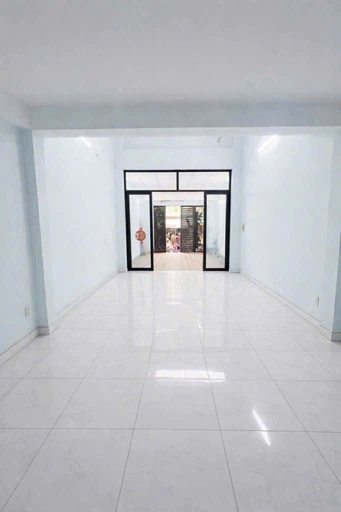 TIN THẬT bán nhà Tân Phú - 110m2 5 tầng , ngang 5x20 đường trước nhà 13m, vỉa hè, 15990423