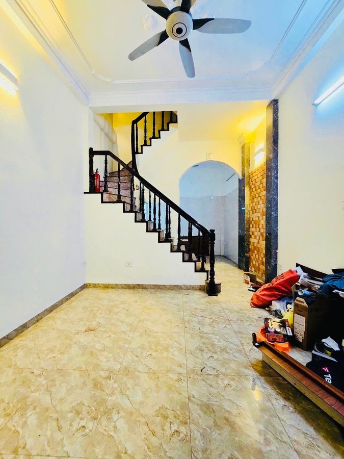 Bán Nhà Dân Xây Nguyễn Khánh Toàn. Cầu Giấy. DT 36m2. MT 4m. 4 Tầng. Giá 8.86 Tỷ. 15990426