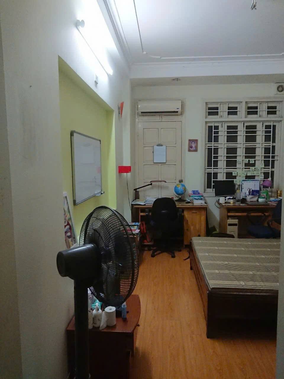 Cho thuê nhà ngõ 194 Hoàng Sâm 25m ×5 tầng +tum- Giá 12 triệu 15990430