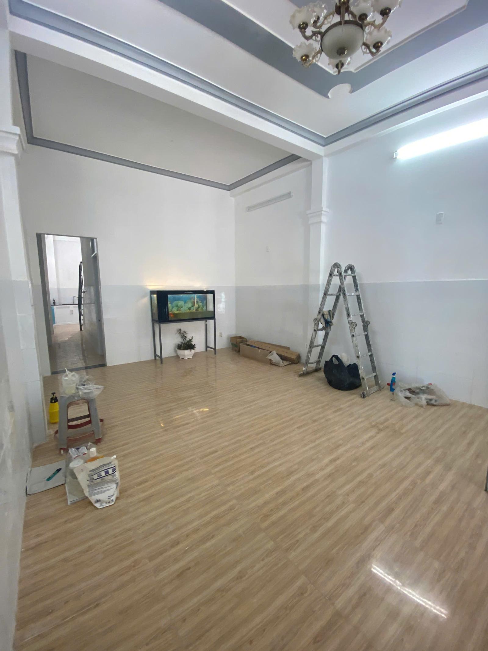Nhà Hẻm Gần Biển Nha Trang Giá Rẻ 15990444