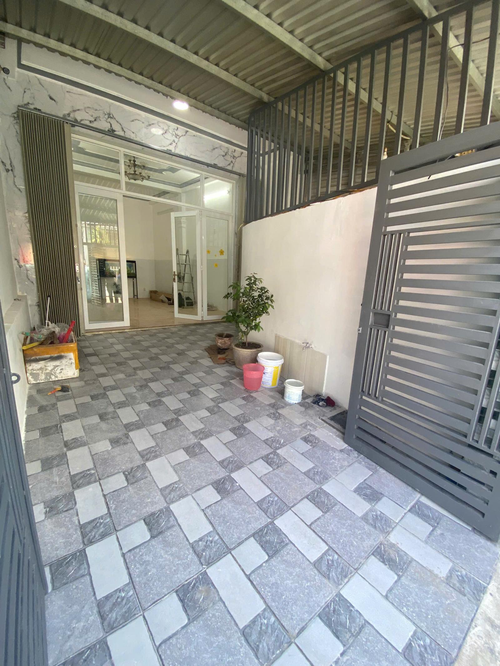Nhà Hẻm Gần Biển Nha Trang Giá Rẻ 15990444