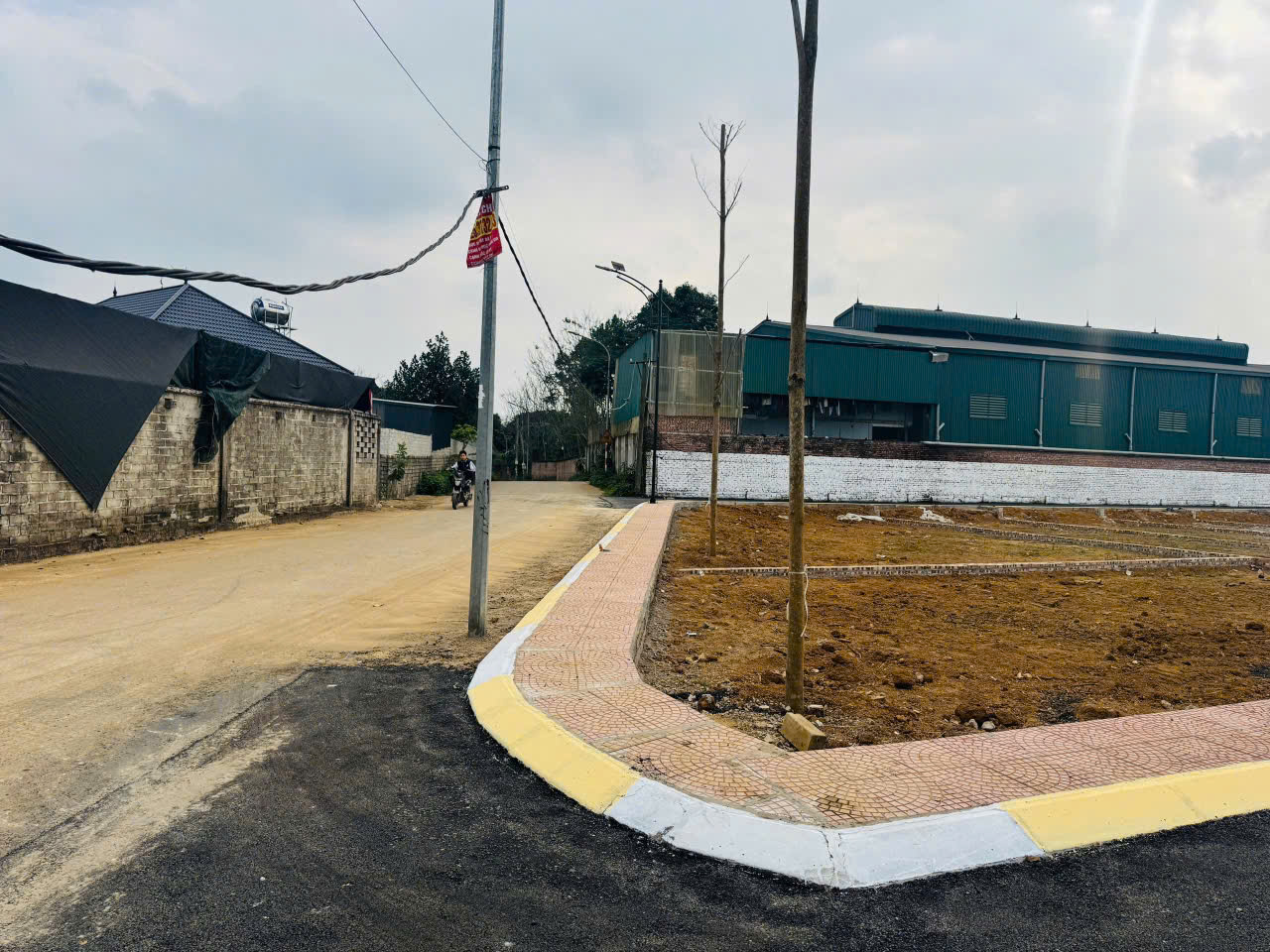 ĐẤT ĐẦU TƯ HÀ NỘI MÀ CHỈ NHÌNH 3 TỶ. SẴN SỔ CÔNG CHỨNG 15990455