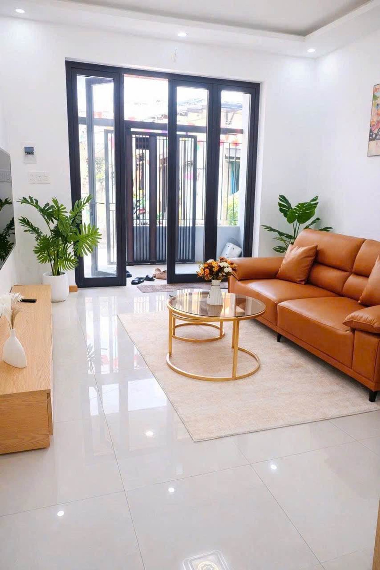 NHÀ ĐƯỜNG NÚI THÀNH – Sát Quảng trường 29/3 – Vào  ở luôn 15990458