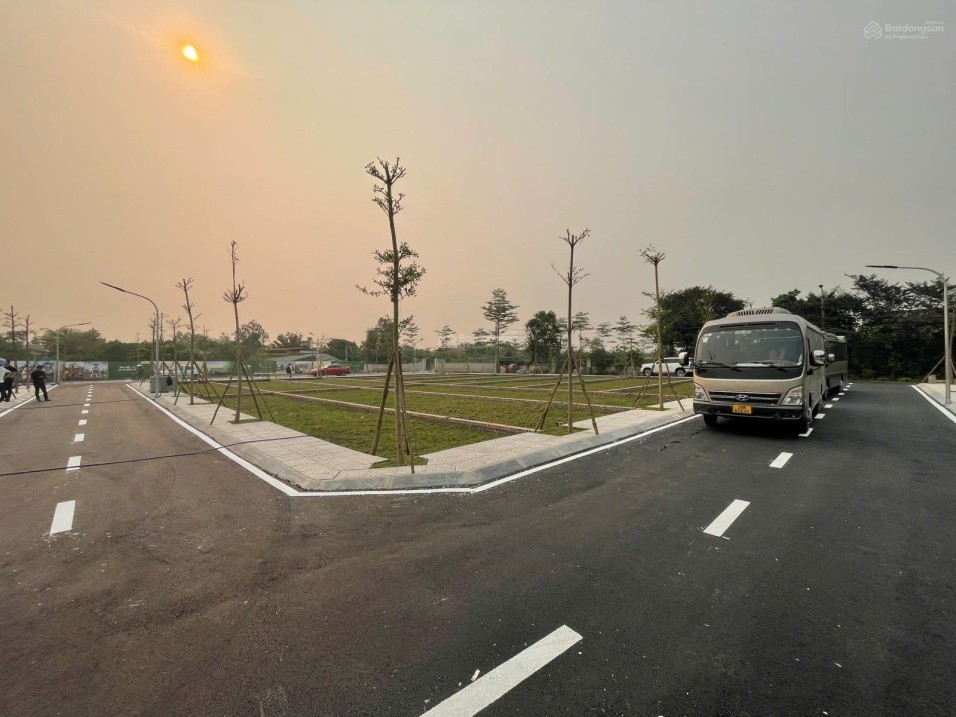 Chính chủ gửi bán suất ngoại giao, lô góc, view hồ 103,3m2 - lô góc - MT: 5m - giá chỉ từ 2 tỷ 5 15990515