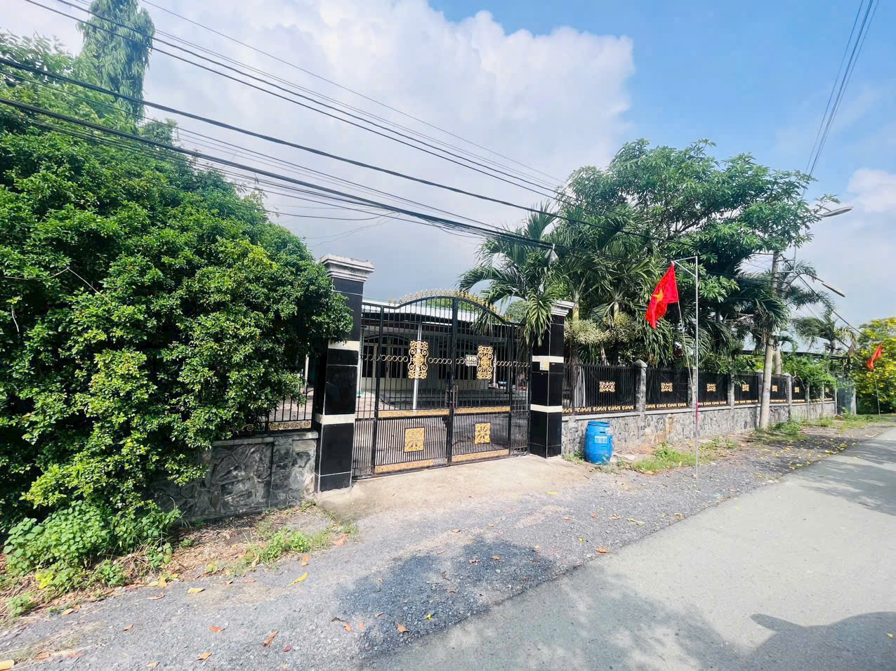 Bán lô đất tặng nhà vườn đường xe container gần KCN Đông Nam khu dân cư đông gần chợ, trường học 15990516