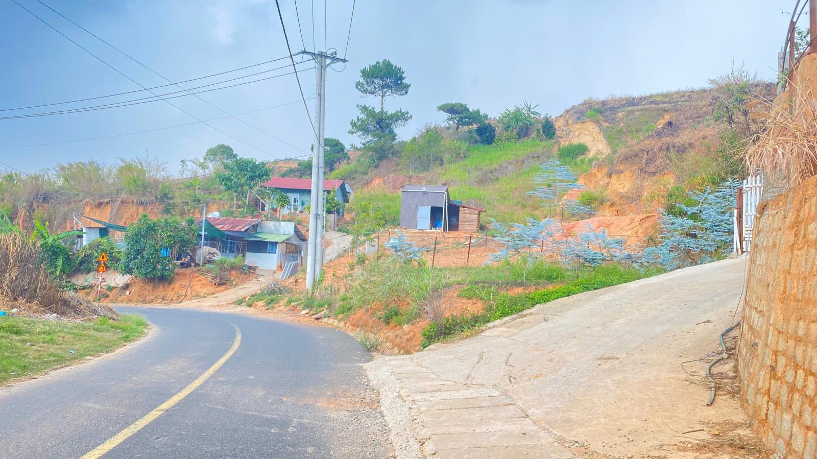 Bán 1 lô đất mặt tiền kim thạch, p7, đà lạt 15990520