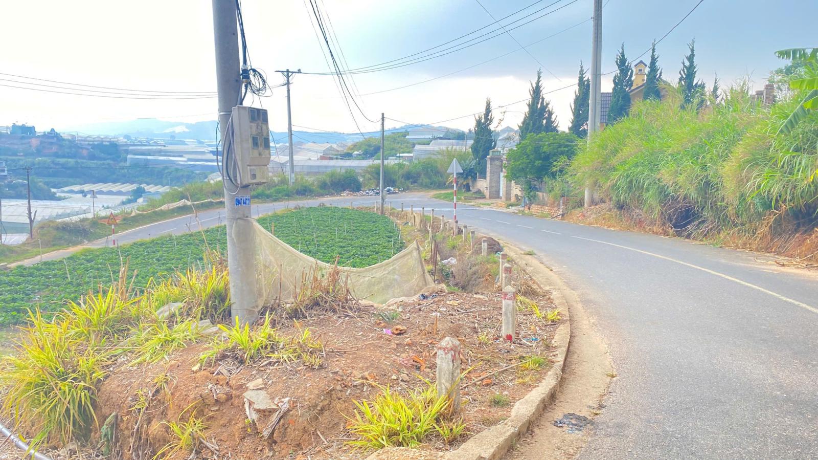 Bán 1 lô đất mặt tiền kim thạch, p7, đà lạt 15990520