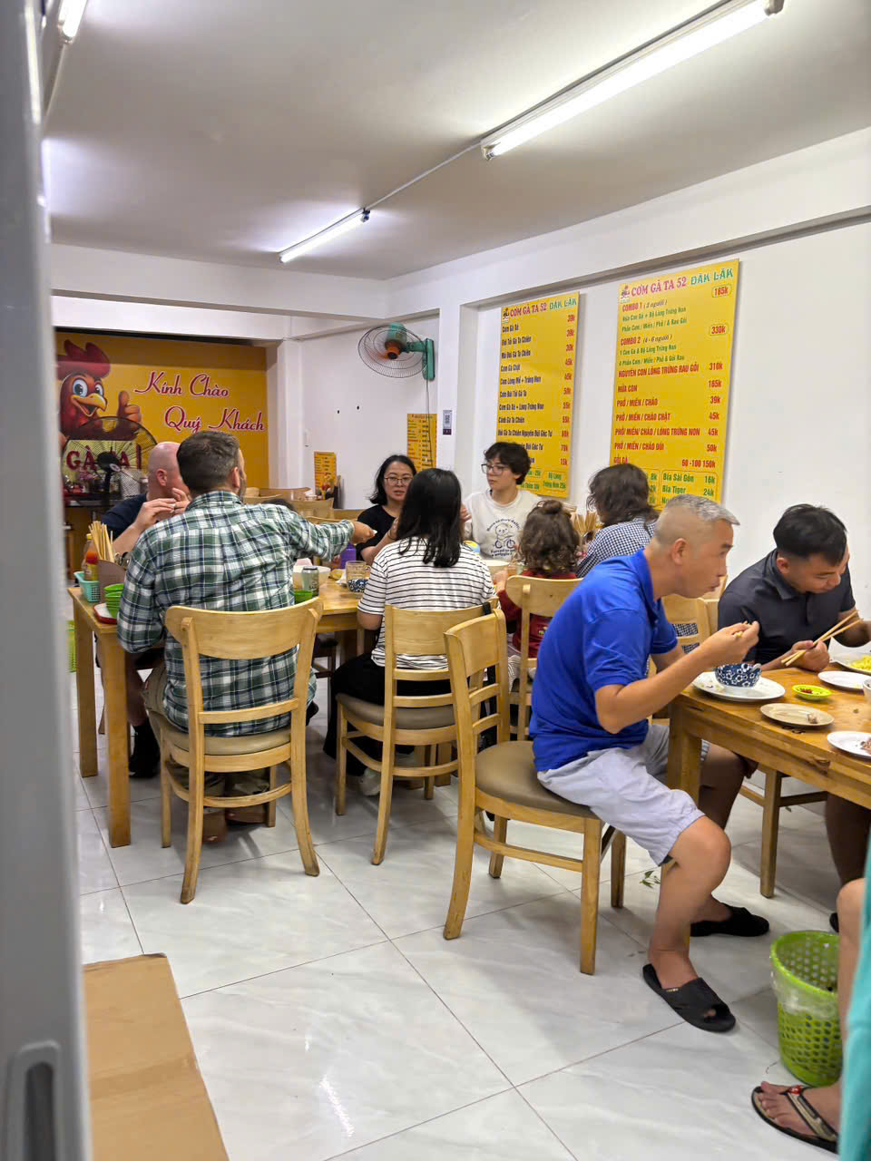 SANG NHƯỢNG QUÁN PHỞ + CƠM – VÀO LÀ KINH DOANH NGAY  Địa chỉ: 139 Tân Cảng, Bình Thạnh, TP Hồ Chí 15990539