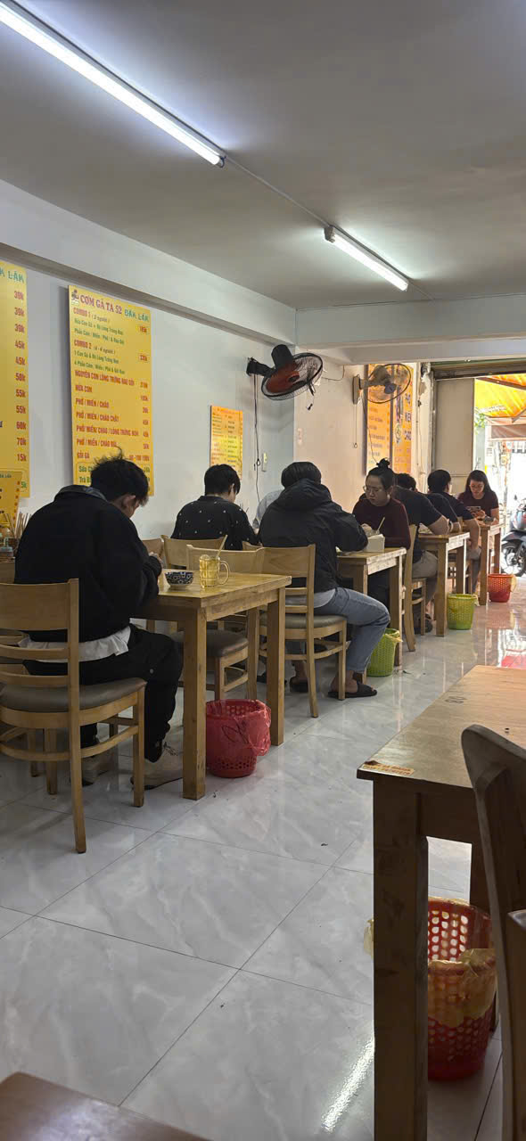 SANG NHƯỢNG QUÁN PHỞ + CƠM – VÀO LÀ KINH DOANH NGAY  Địa chỉ: 139 Tân Cảng, Bình Thạnh, TP Hồ Chí 15990539