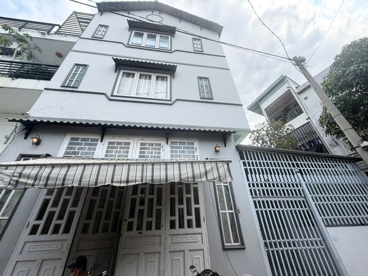 HẺM XE TẢI LINH ĐÔNG 92/50 – 1 TRỆT 2 LẦU 3PN 3WC NGANG 10M 92m2 – 6.5 TỶ 15990592