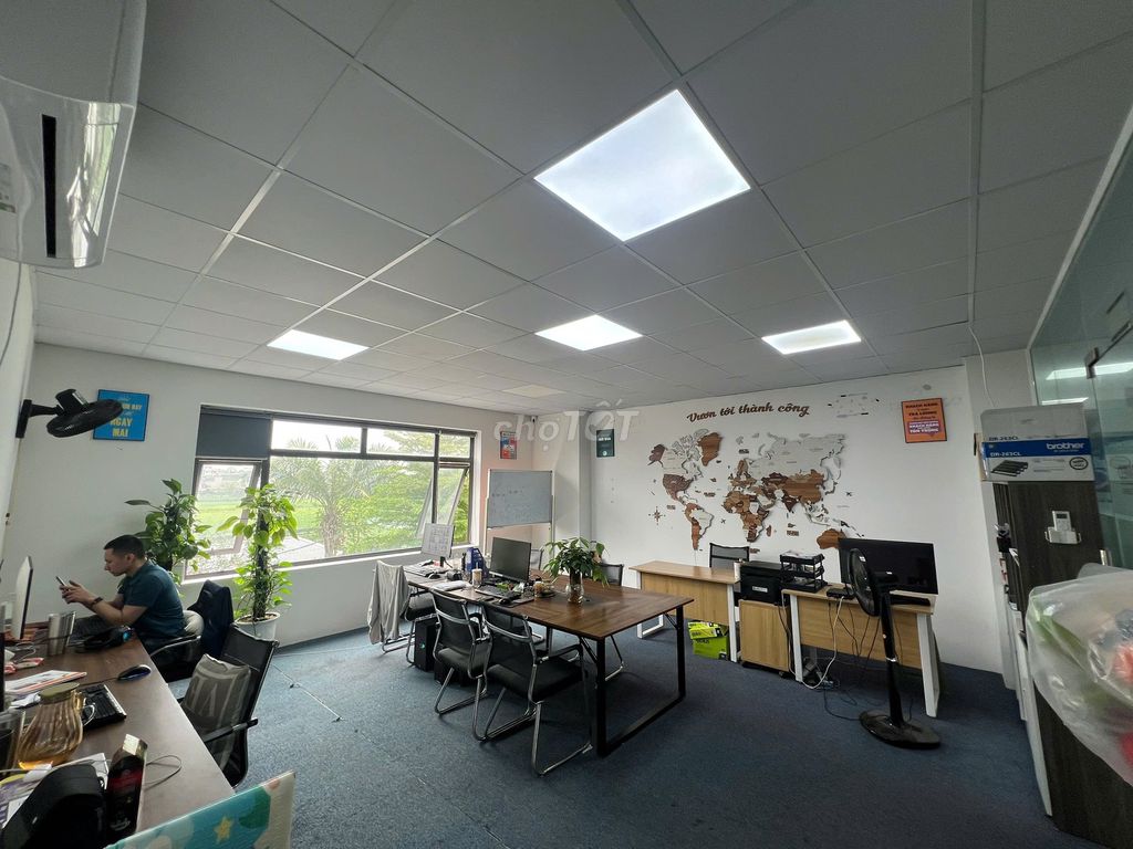Cho thuê sàn văn phòng 135m² KĐT Đại Kim– giá tốt 15990596