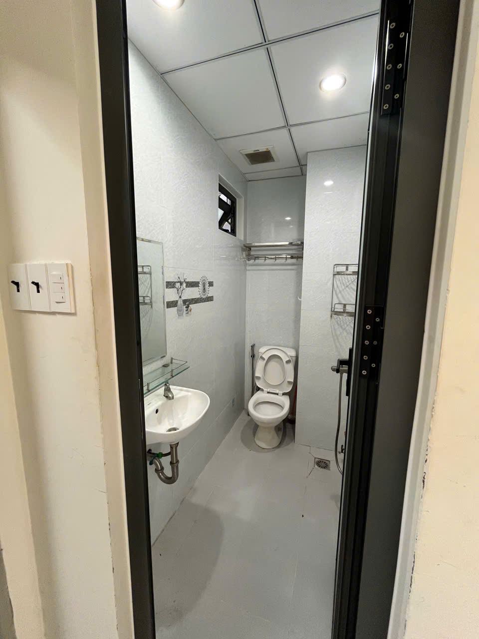 PHÒNG XỊN – GIÁ MỀM NGAY GẦN VĂN LANG CS3 - P. Bình Lợi Trung , TP HCM 15990620