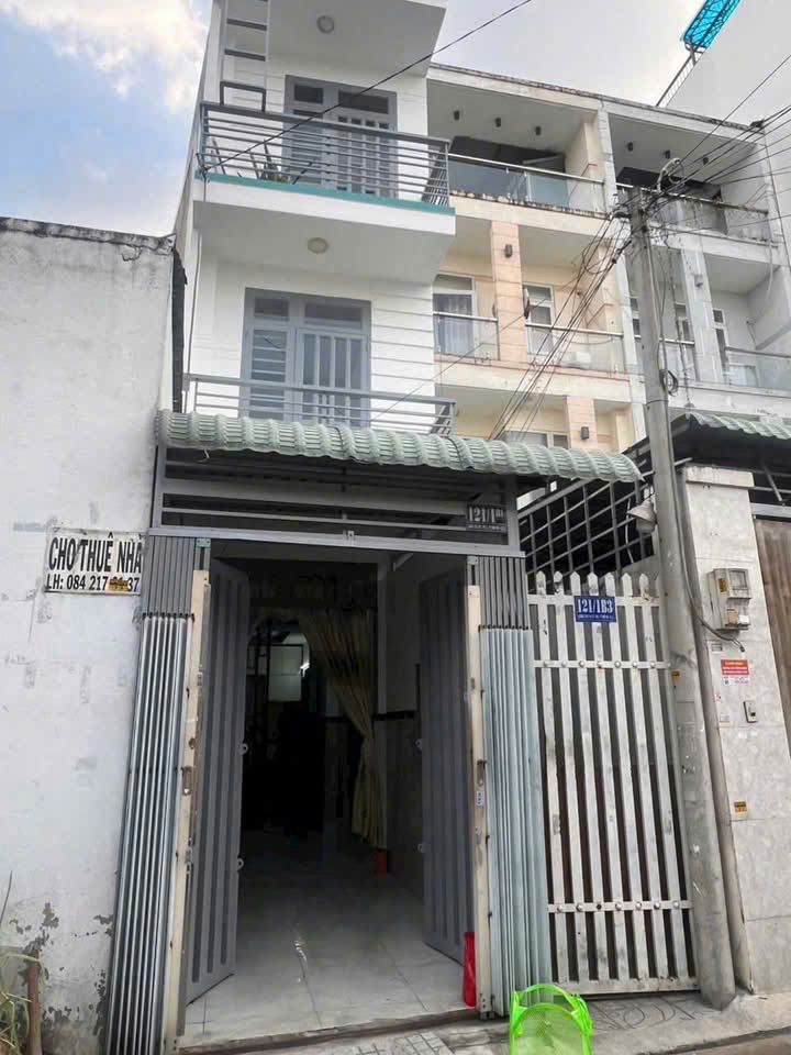 Nhà đã trống Nhờ 500 ACE có khach bán dùm  Hoa hồng 30 triệu 15990630