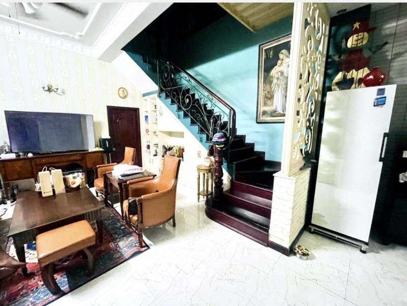 Bán Biệt Thự sân vườn, đường Trương Thanh Hải, Tăng NHơn Phú B, Thủ Đức, TP HCM. DT  210m2, Sổ 15990690