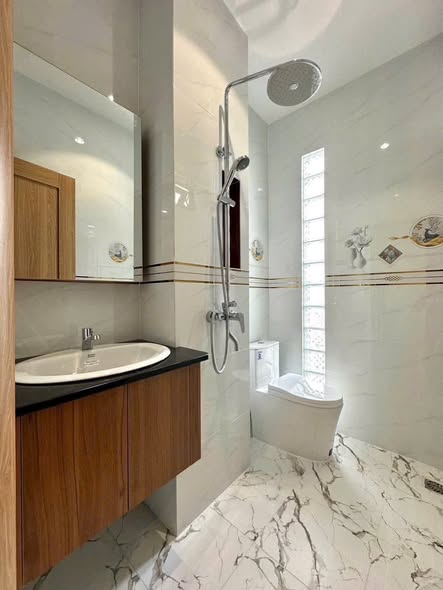 Bán Biệt Thự sân vườn, đường Trương Thanh Hải, Tăng NHơn Phú B, Thủ Đức, TP HCM. DT  210m2, Sổ 15990690