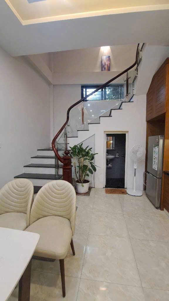 Bán nhà phố Xã Đàn, Đống Đa, dân xây, ngõ thông, gần phố, 38m, 5 tầng, 9.2 tỷ 15990706