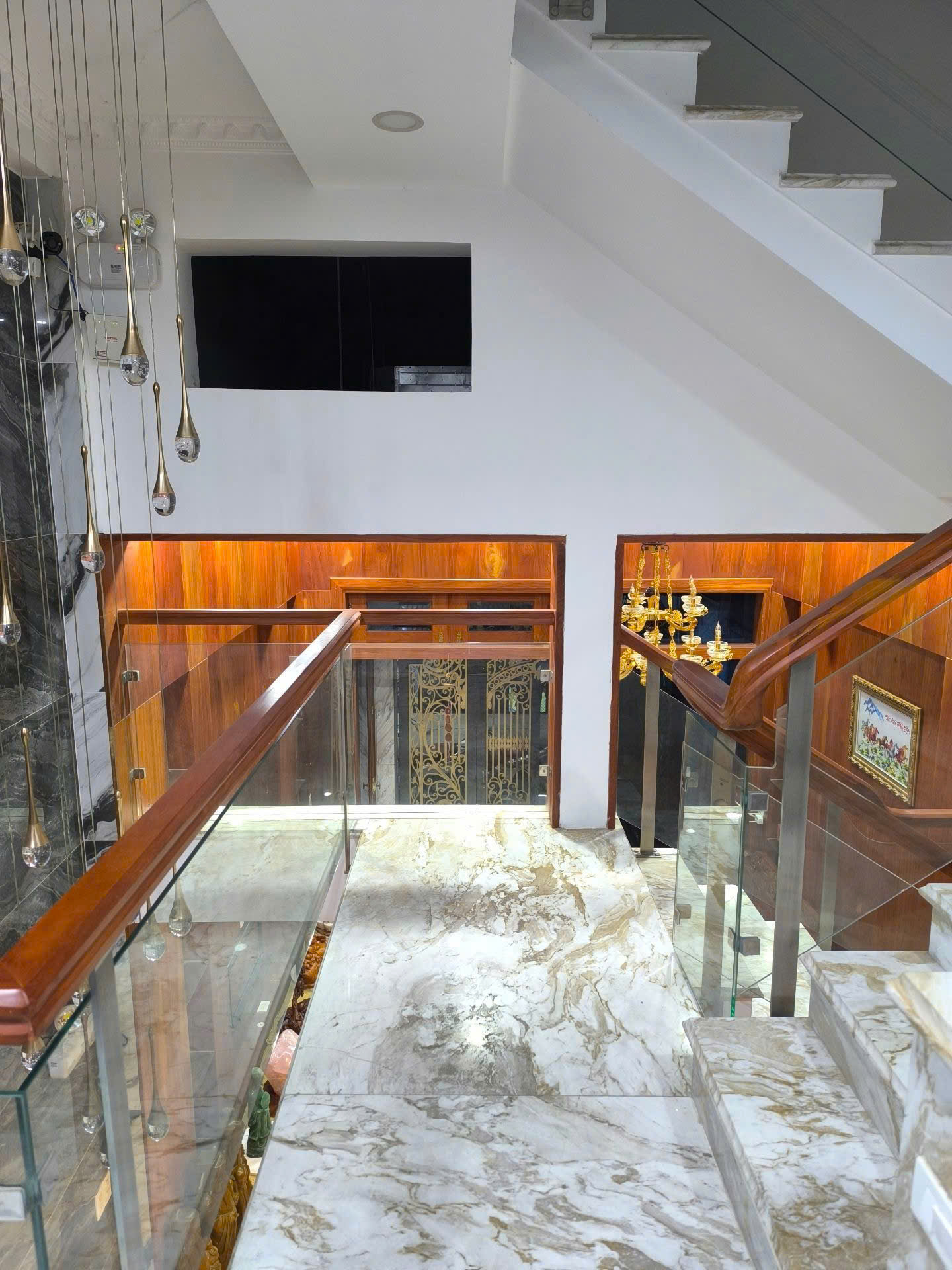 NHÀ ĐẸP THIẾT KẾ TỈ MỈ - KHUNG GỖ ĐỎ - 5 TẦNG - OTO ĐỖ CỬA - NỘI THẤT GIÁ TRỊ CAO - NHĨNH 8 TỶ (TL) 15990722