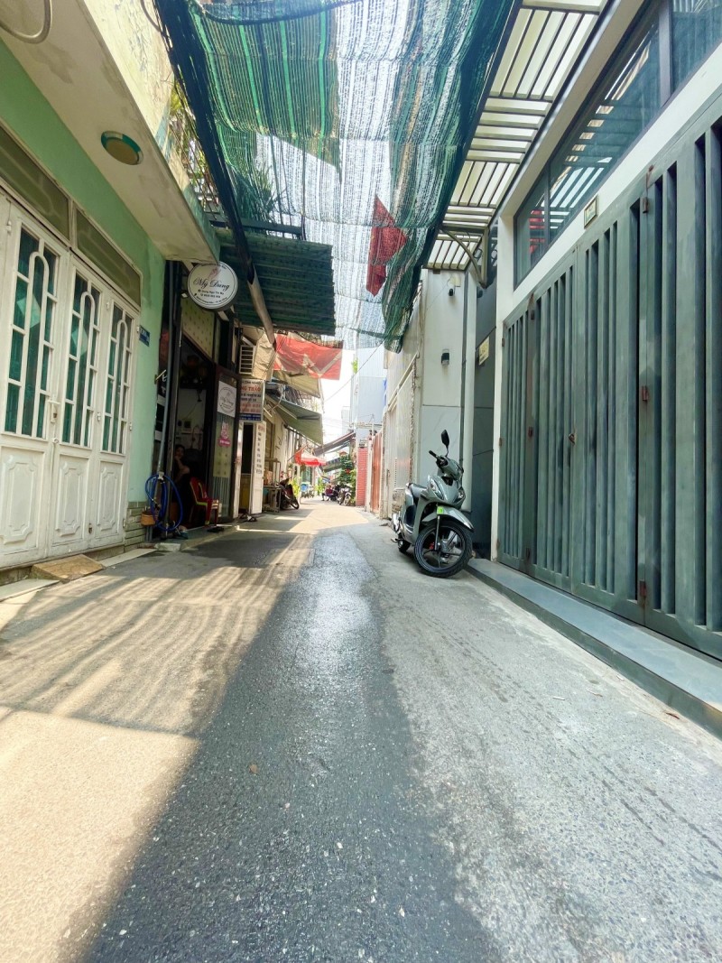 ► Kiệt 3.5m gần MT Hoàng Diệu, 31m2, 3.5 tầng đúc, 3PN, 3WC, sân thượng, 3.65 tỷ 15990724