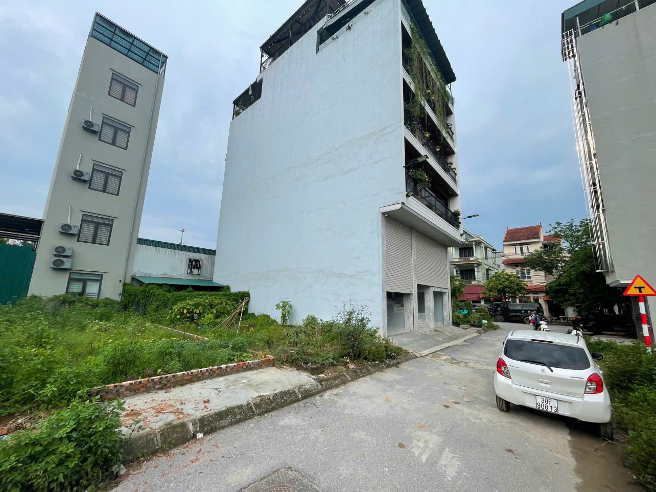Bán đất trục chính kinh doanh thuộc KIM CHUNG, HOÀI ĐỨC, 68m, 2 oto tránh kinh doanh, 15990726