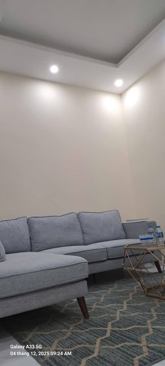 Cho thuê nhà ở hộ gia đình  ngõ 259 Vĩnh Hưng 33m ×3 tầng, 3 ngủ, 4 WC, - Giá 9tr5 15990760