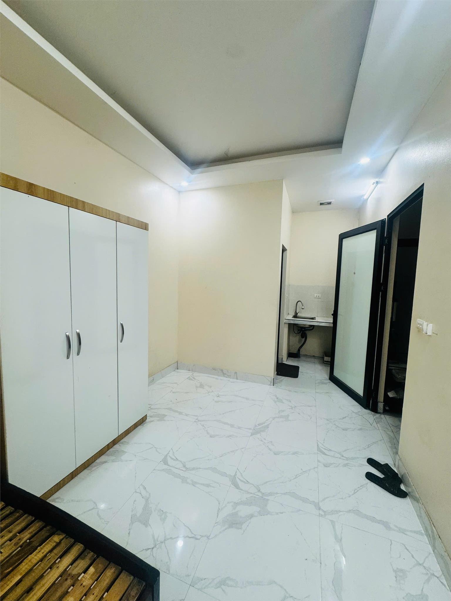 Cho thuê phòng trọ khép kín ngõ 262a nguyễn trãi,chính kinh 15990767