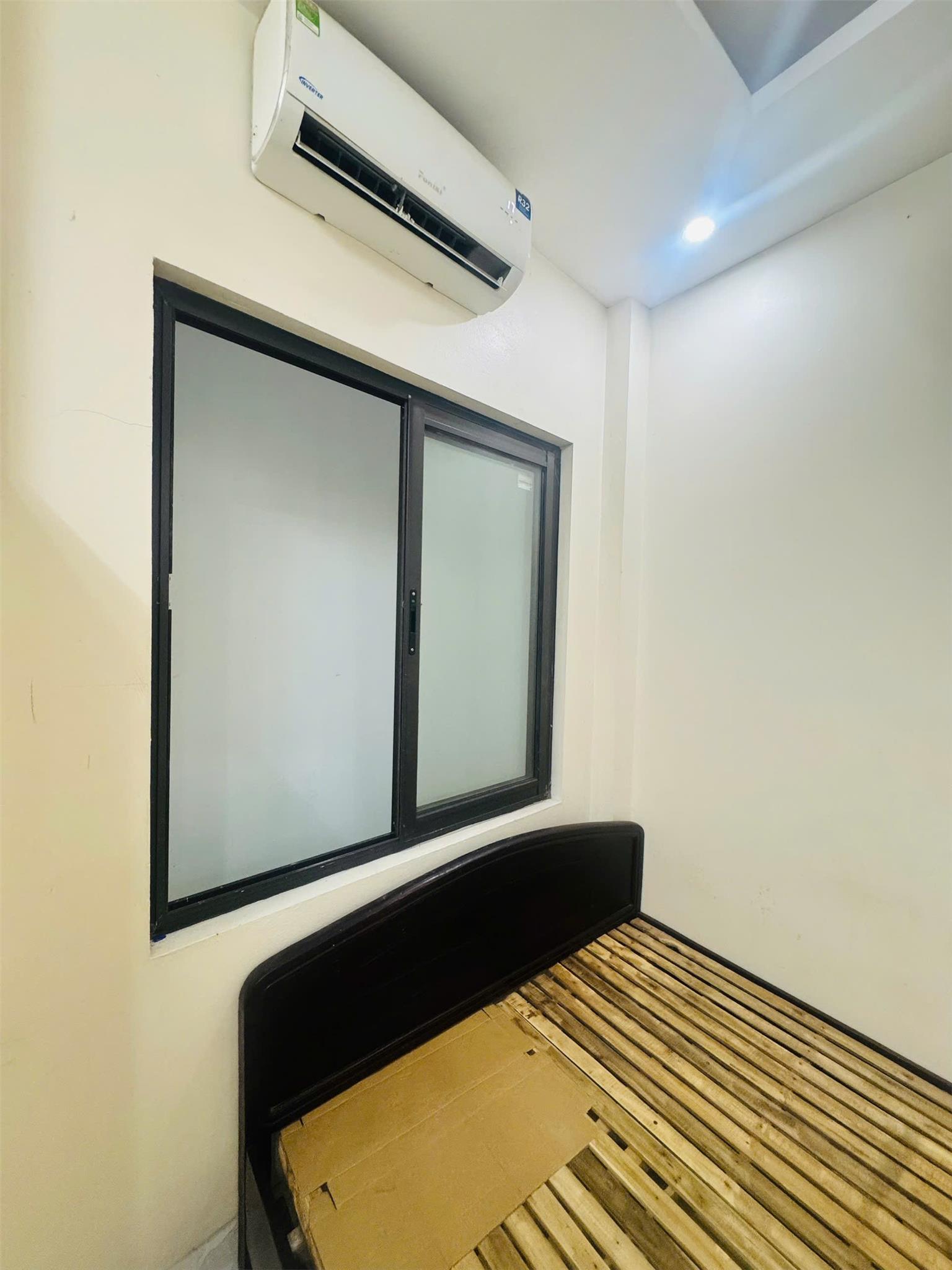 Cho thuê phòng trọ khép kín ngõ 262a nguyễn trãi,chính kinh 15990767