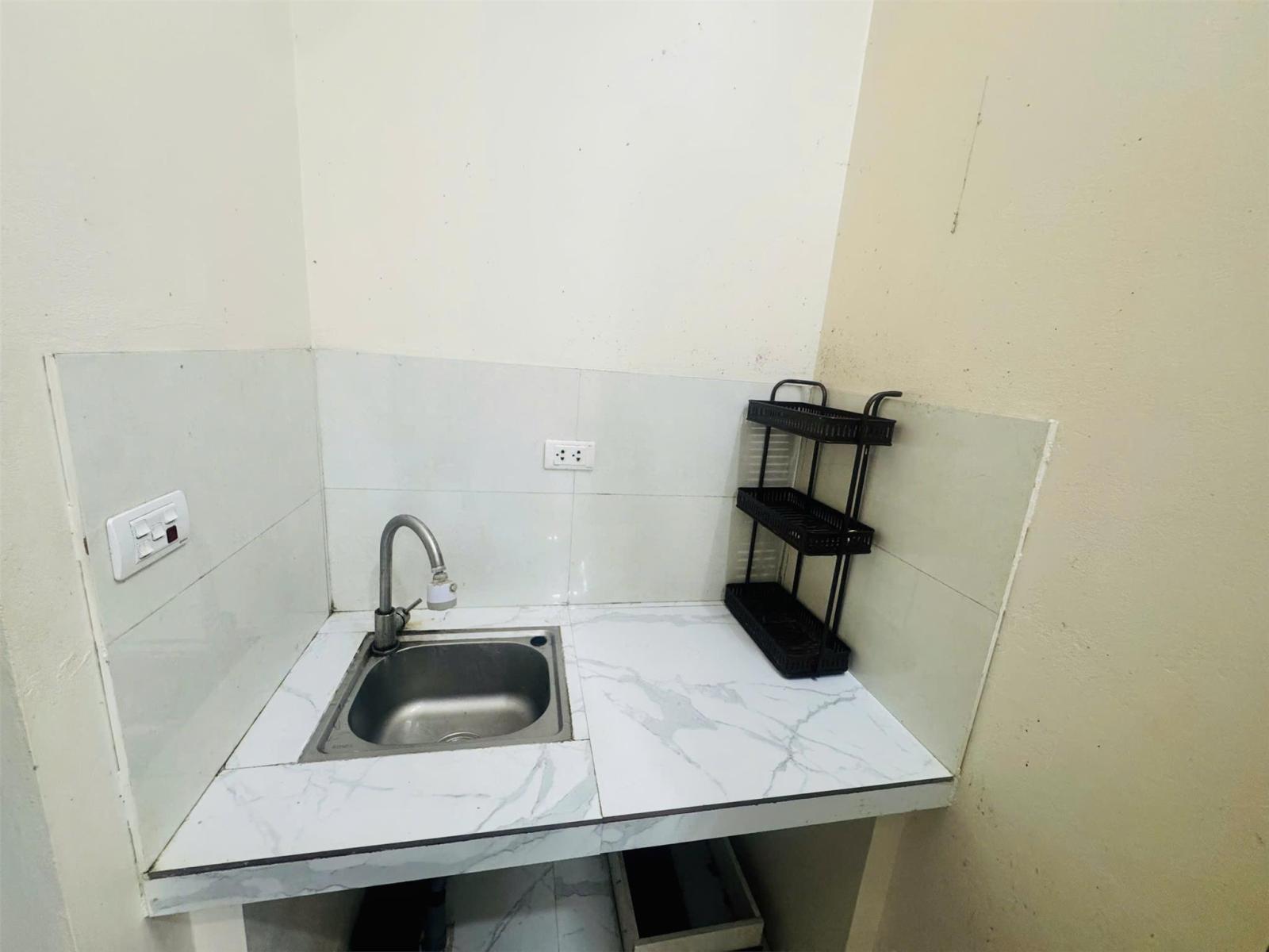 Cho thuê phòng trọ khép kín ngõ 262a nguyễn trãi,chính kinh 15990767