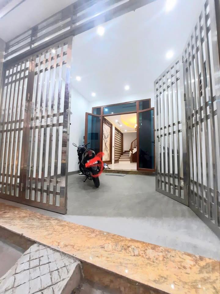 Cho thuê nhà ngõ 63 Lê Đức Thọ 65 m2, nhà 4 tầng ở tối đa 10 người 19 triệu 15990786