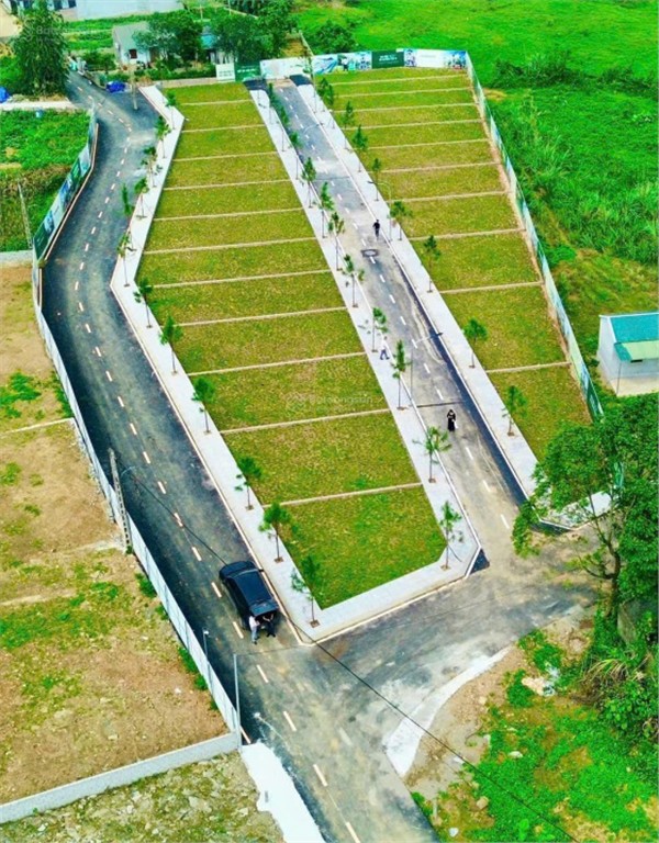 Tôi cần bán lô đất 100m2 hai mặt tiền cách QL21 700m và cách trường ĐH Bách Khoa chỉ 1,2km 15990852