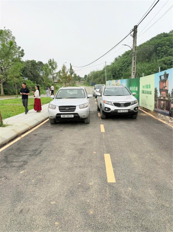 Tôi cần bán lô đất 100m2 hai mặt tiền cách QL21 700m và cách trường ĐH Bách Khoa chỉ 1,2km 15990852