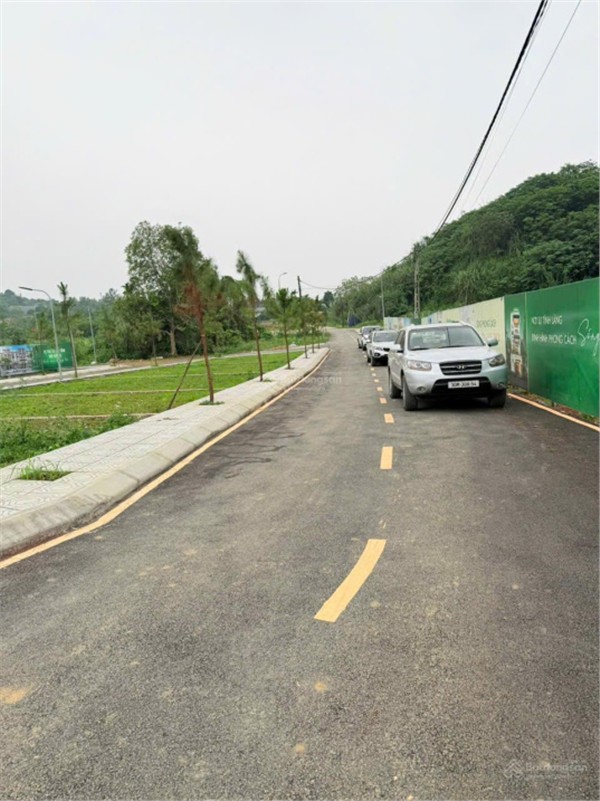 Tôi cần bán lô đất 100m2 hai mặt tiền cách QL21 700m và cách trường ĐH Bách Khoa chỉ 1,2km 15990852