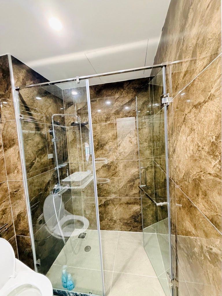 Bán nhà ngõ 193 Bồ Đề oto thông, chỉ hơn 9 tỷ còn tl. 15990854