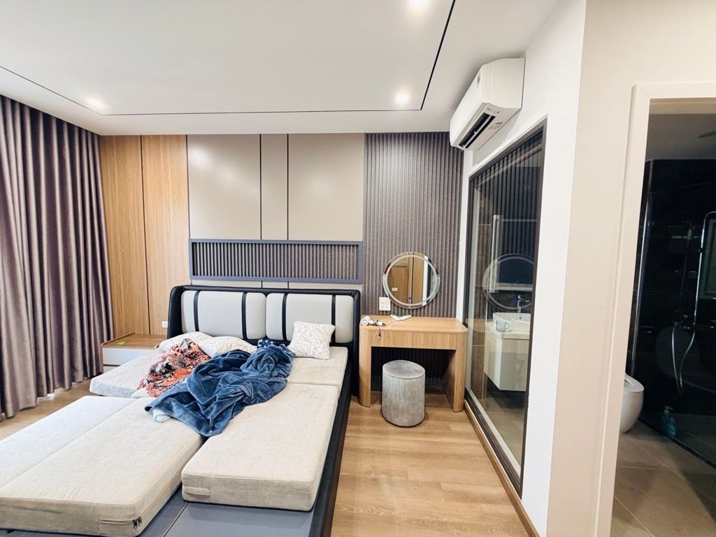 Bán nhà ngõ 193 Bồ Đề oto thông, chỉ hơn 9 tỷ còn tl. 15990854