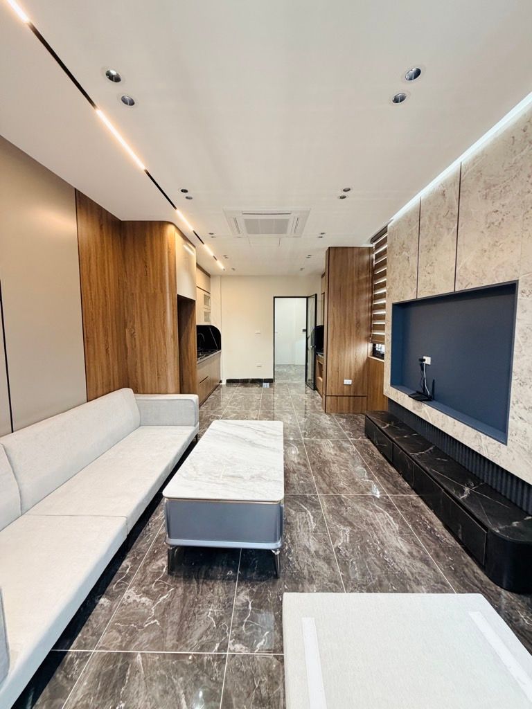 Bán nhà ngõ 193 Bồ Đề oto thông, chỉ hơn 9 tỷ còn tl. 15990877