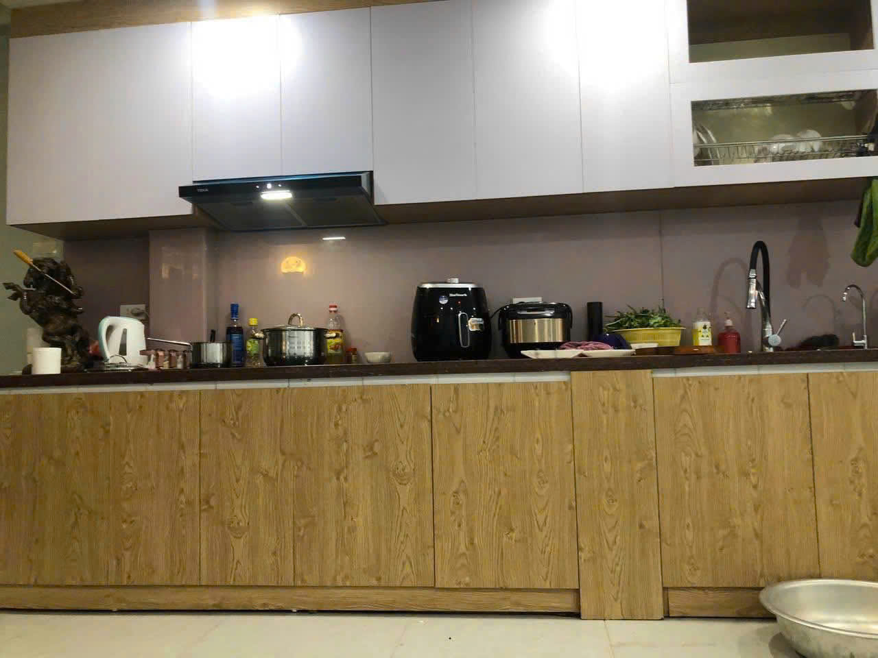 Cho thuê nhà nguyên căn ngõ 258 Tân Mai Thang máy 64m2 x 5 tầng, 4 ngủ, 3 wc, 14 Triệu 15990891