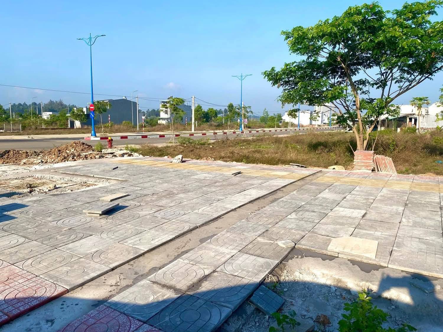 BÁN LÔ ĐẤT 2 MẶT TIỀN ĐƯỜNG LỚN – HÒA LONG, BÀ RỊA 15990894