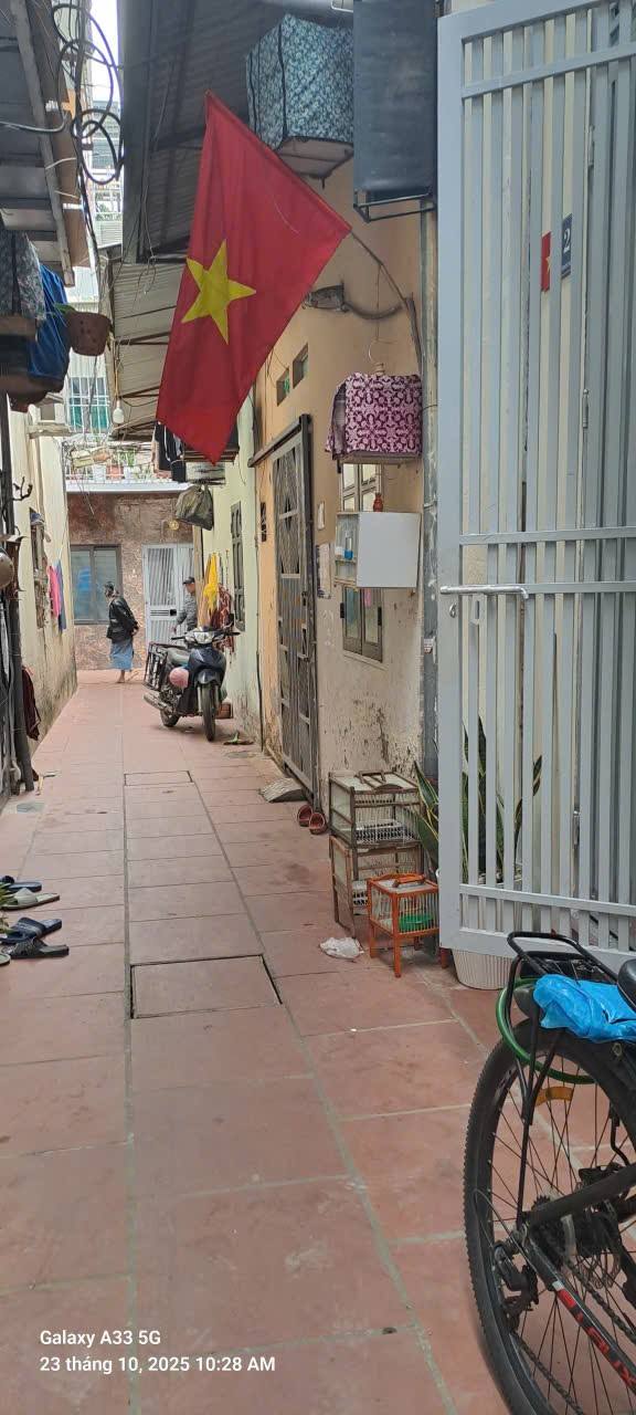 CC cần cho thuê nhà ở hộ gia đình  ngõ 259 Vĩnh Hưng 33m ×3 tầng, 3 ngủ, 4 WC, 9tr5 15991000