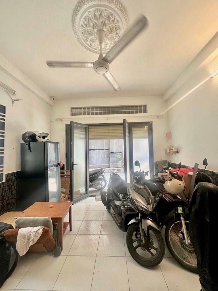 Vị trí cực đẹp, khu dân trí cao, hẻm thông thoáng 15991098