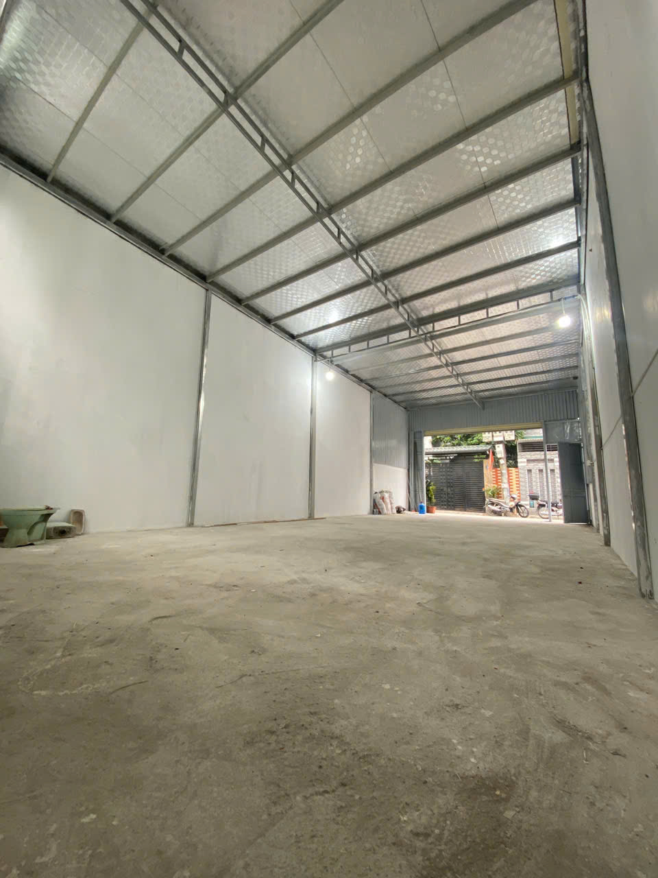 CHO THUÊ KHO LONG BIÊN 150M² – XE TẢI VÀO TẬN NƠI, TRẦN CAO 15991161