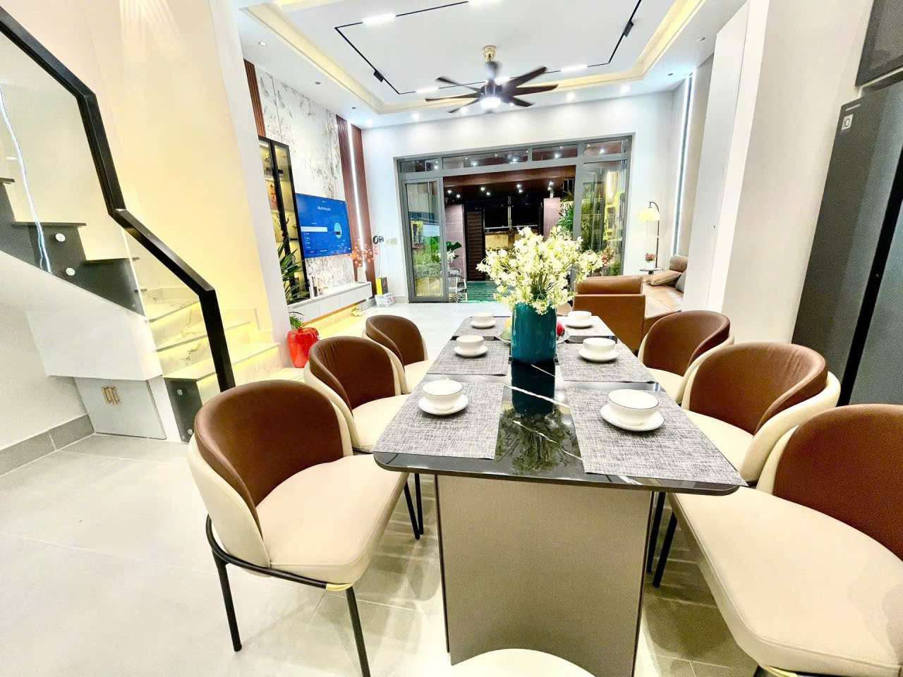 NHÀ PHỐ SÂN VƯỜN - TRUNG TÂM THỊ TRẤN NHÀ BÈ 5,5M × 25M♦️ 7.2 TY CÓ TL 15991173