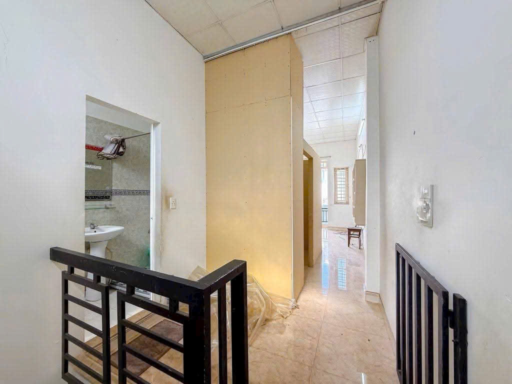 1tret 1lau_Hẻm 1sec_Đường rước nhà 5m - Trần xuân soạn .cạnh lottmart.Him lam Q7 15991191