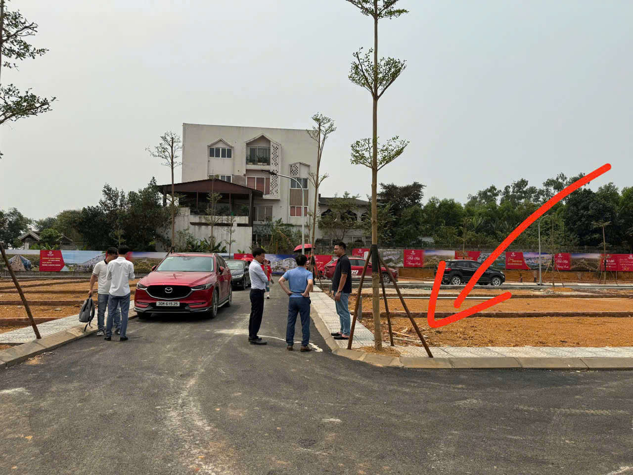 CẦN TIỀN CHO CON ĐI DU HỌC CẮT LỖ 300TR BÁN NHANH LÔ ĐẤT 100M2 FULL THỔ CƯ ĐẤT Ở HÒA LẠC. 15991206