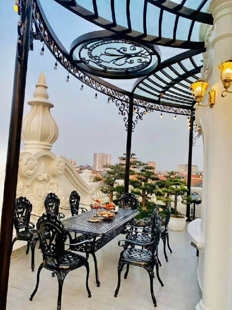 Biệt thự Việt Hưng, lô góc, 4 thoáng, sân vườn, hồ cá Koi, an ninh tuyệt đối 15991221