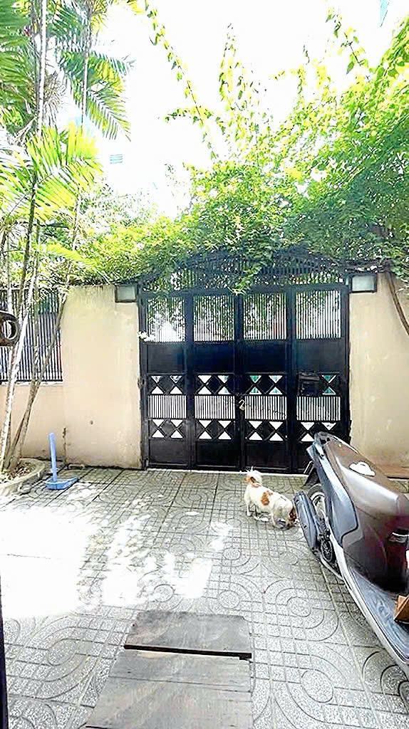 BÁN BIỆT THỰ PHONG CÁCH CỔ ĐIỂN - HXH Đ.TRẦN QUANG DIỆU, QUẬN 3 - DT 10M*11M * LH GIANG GIANG: 15991227