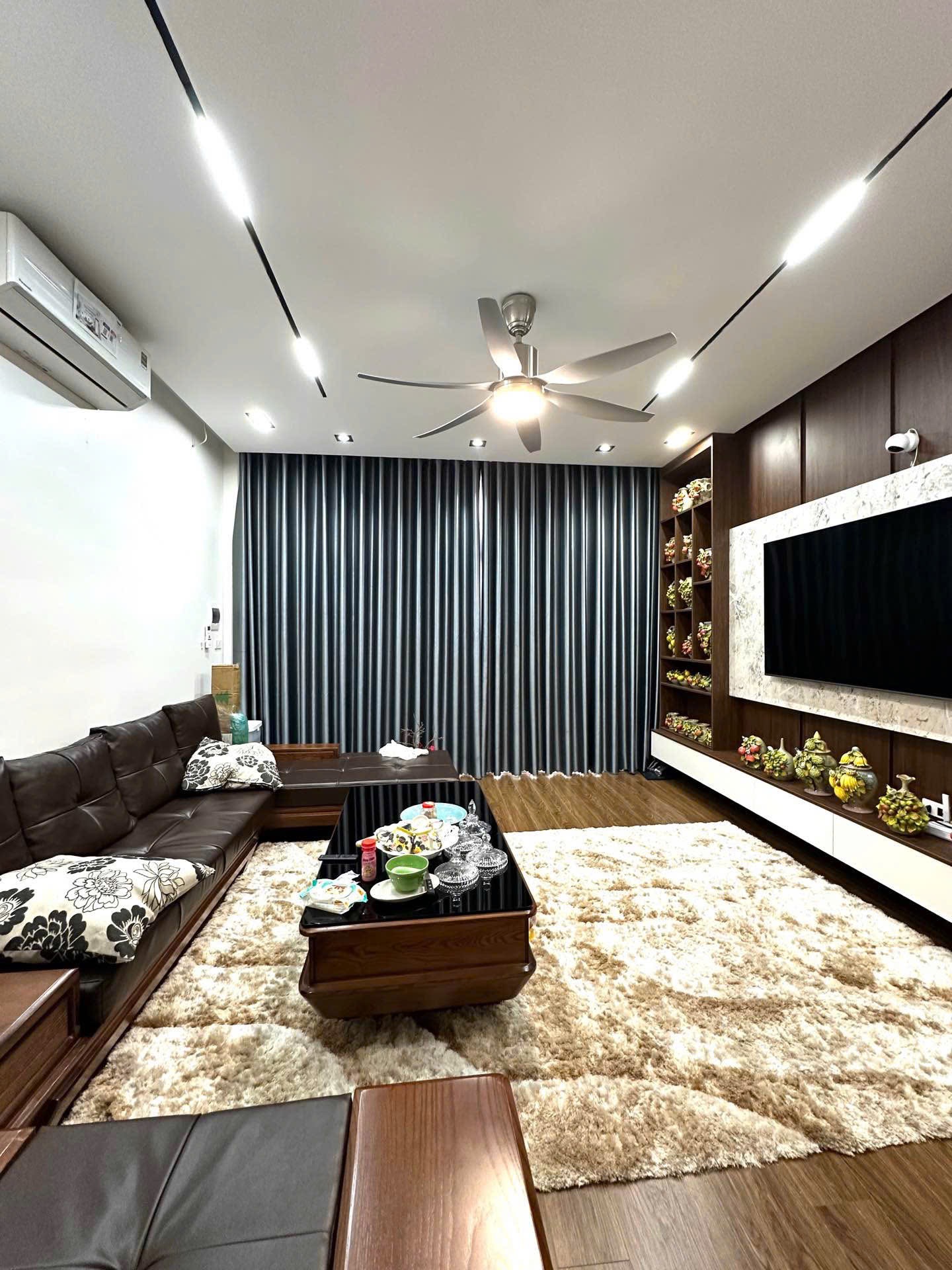 SIÊU PHẨM CỔ BI - NỘI THẤT FULL-DÂN TRÍ CAO-CAMRY ĐỖ CỬA 5 Tầng 32 m2  “Nhỉnh 8 tỷ” 15991229